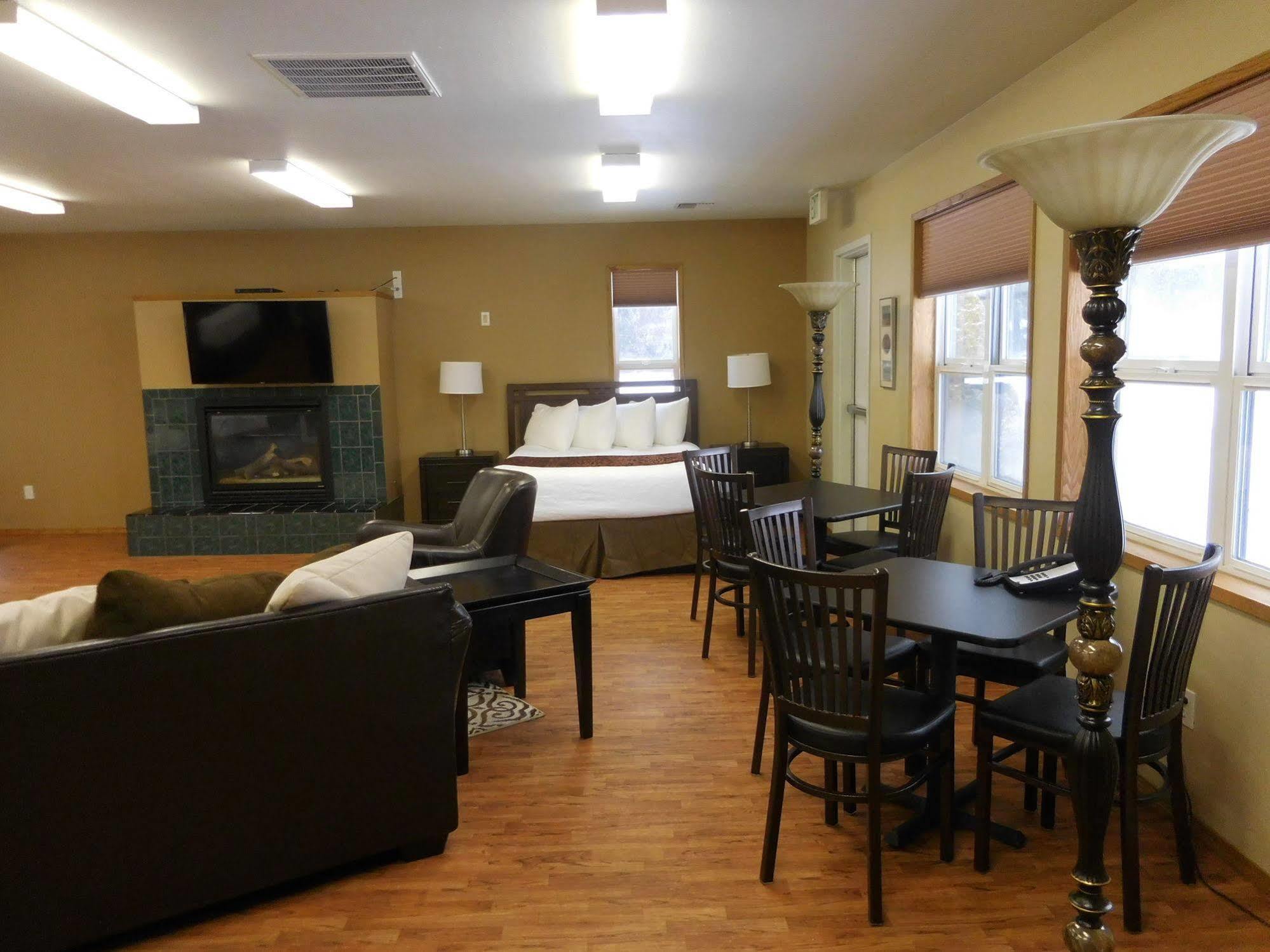 Cowlitz River Lodge Packwood Dış mekan fotoğraf